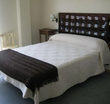 Guest house La Desmera Isla