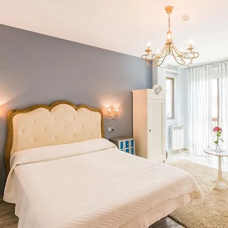 La Desmera Guest house Isla